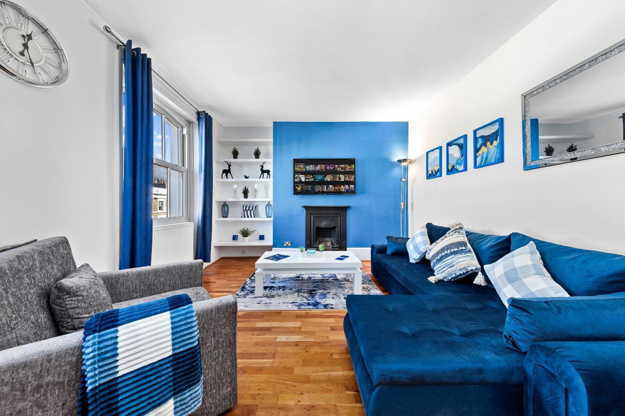 Balcony Blue Theme 1 Bedroom Central London Luxury Flat Near Hyde Park! Accommodates Up To 6! Double Sofa Bed And Next To Station! Bagian luar foto