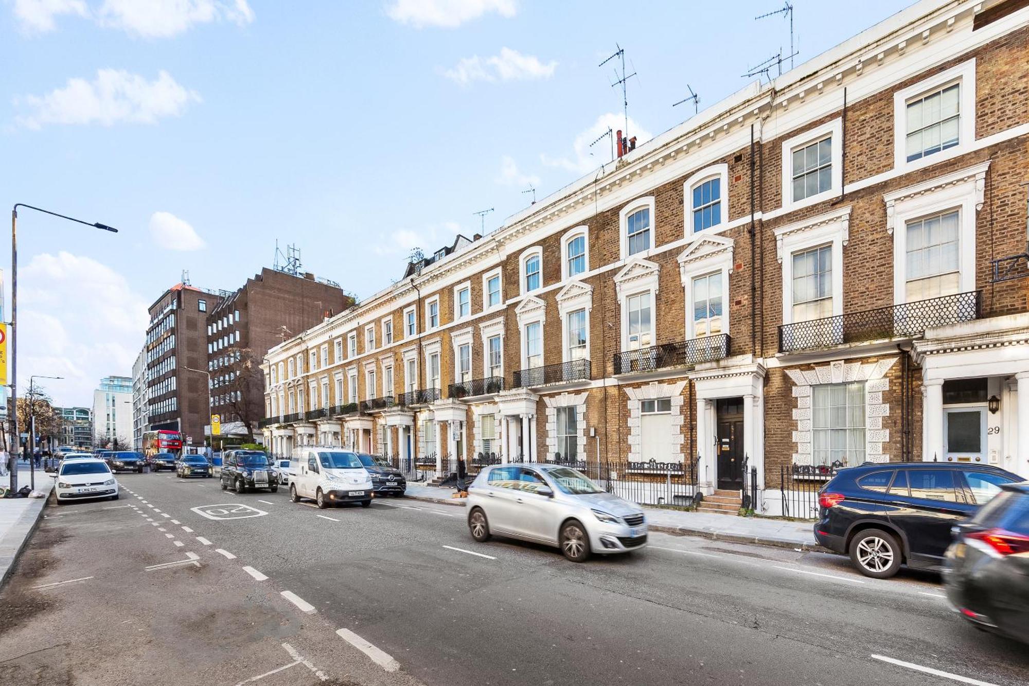 Balcony Blue Theme 1 Bedroom Central London Luxury Flat Near Hyde Park! Accommodates Up To 6! Double Sofa Bed And Next To Station! Bagian luar foto