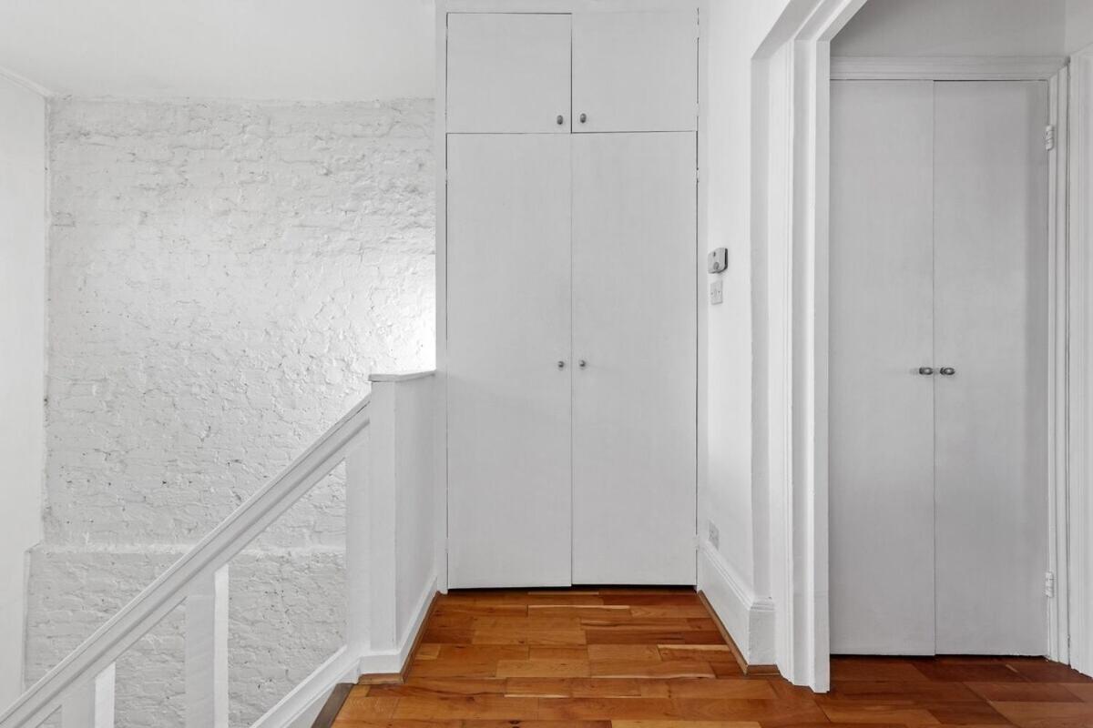 Balcony Blue Theme 1 Bedroom Central London Luxury Flat Near Hyde Park! Accommodates Up To 6! Double Sofa Bed And Next To Station! Bagian luar foto