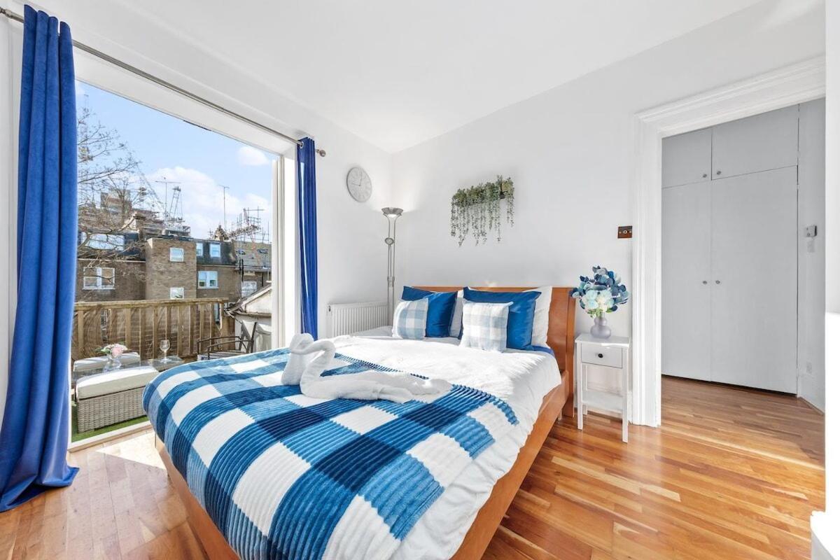 Balcony Blue Theme 1 Bedroom Central London Luxury Flat Near Hyde Park! Accommodates Up To 6! Double Sofa Bed And Next To Station! Bagian luar foto