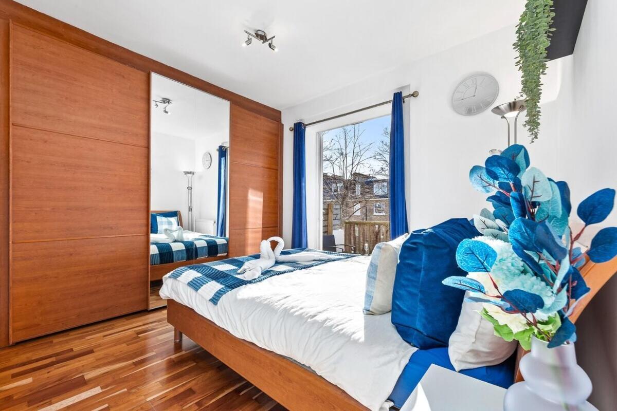 Balcony Blue Theme 1 Bedroom Central London Luxury Flat Near Hyde Park! Accommodates Up To 6! Double Sofa Bed And Next To Station! Bagian luar foto