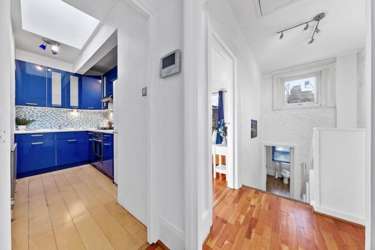 Balcony Blue Theme 1 Bedroom Central London Luxury Flat Near Hyde Park! Accommodates Up To 6! Double Sofa Bed And Next To Station! Bagian luar foto